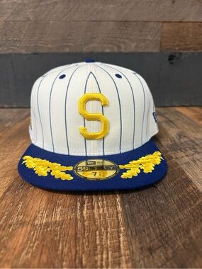 New Era Seattle Pilots Cooperstown 59FIFTY Pinstripe Gold Leaf Fitted Hat 7 5/8